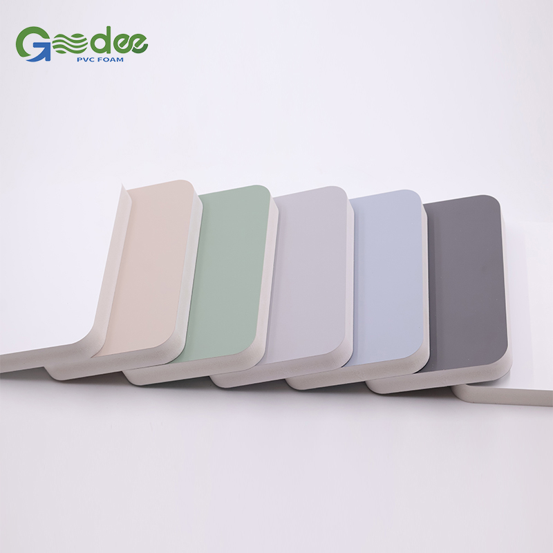 Non-deformable PET laminate board